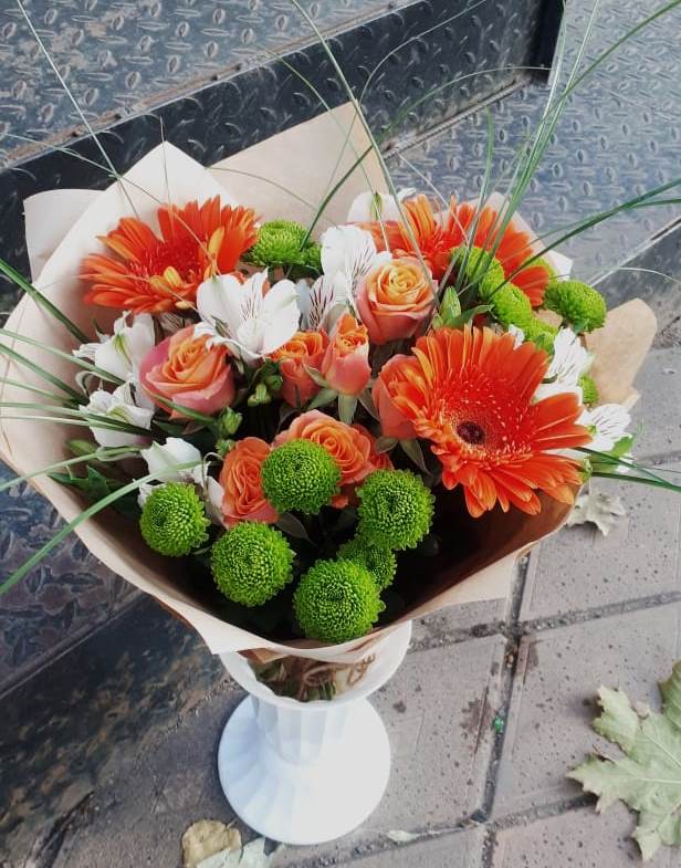 Букет цветов из: Герберы, Хризантемы, Альстромерии и Розы в Томмоте
