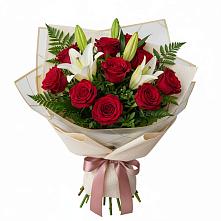 Букет цветов из:  Лилии и Розы в Томмоте