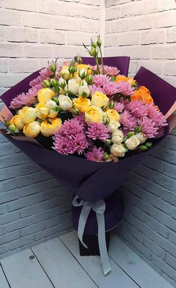 Букет цветов из: Хризантемы и Розы в Томмоте