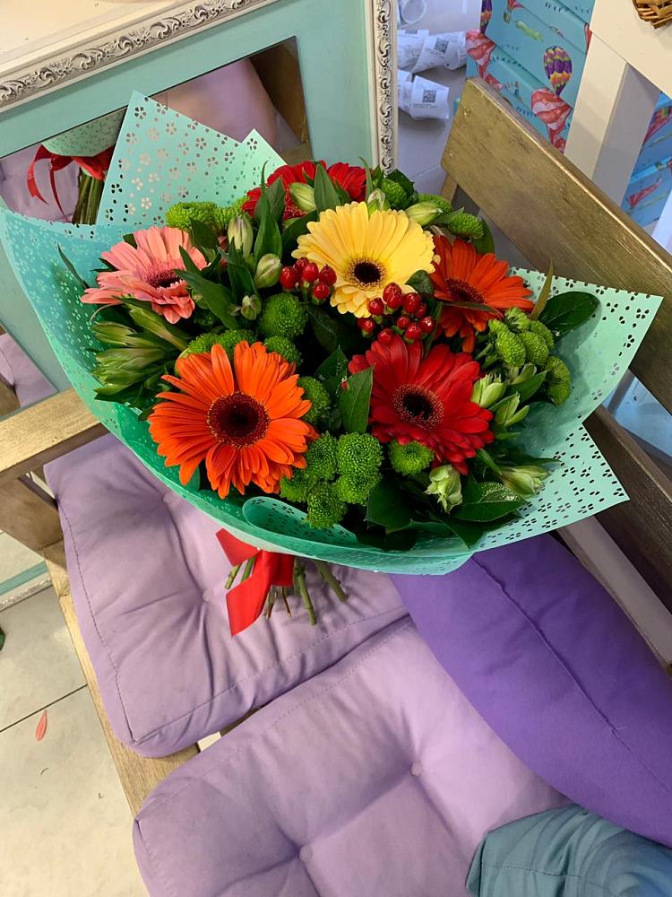 Букет цветов из: Герберы, Хризантемы и Альстромерии в Томмоте