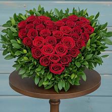 Цветочная композиция из Розы в виде сердца в Томмоте