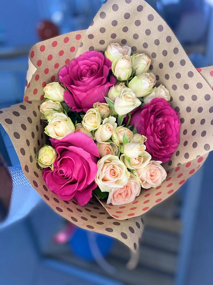 Букет цветов из: Розы в Томмоте