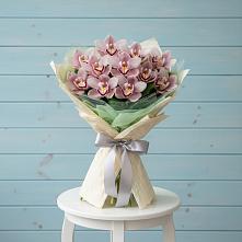 Букет цветов из:  Орхидеи и Розы #REPLACE_PRED# Томмоте