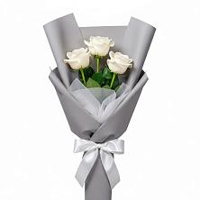 Букет 3 белые розы в Томмоте