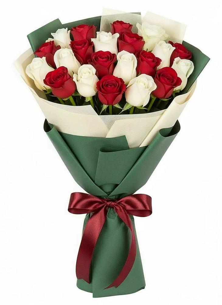 Букет Микс из красных и белых роз в Томмоте