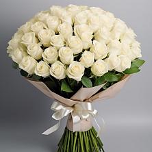 Букет 101 беля роза Белоснежка в Томмоте