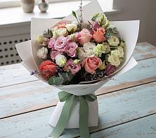 Букет цветов из:  Розы, Лизиантусы и Гвоздики в Томмоте