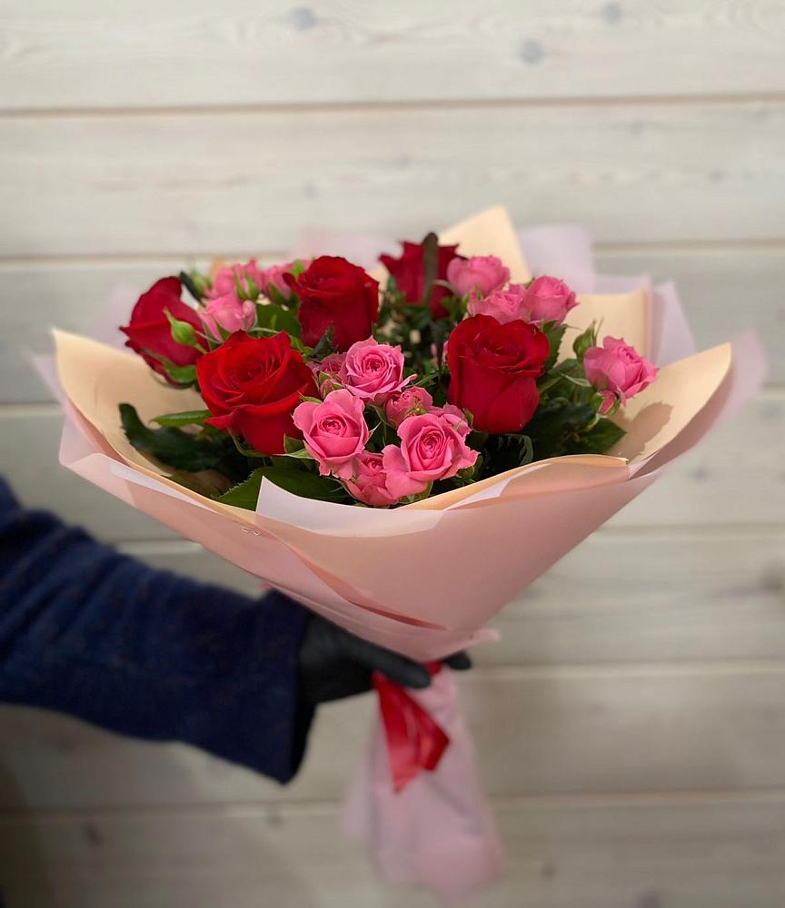 Букет цветов из: Розы в Томмоте